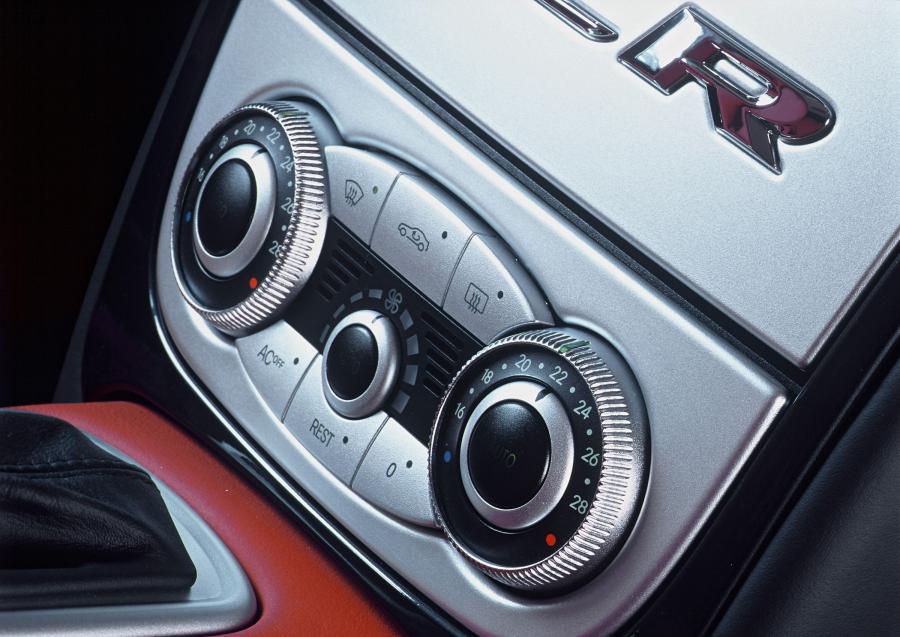  Mercedes-Benz SLR McLaren 2003 года  (фото 71 из 319)